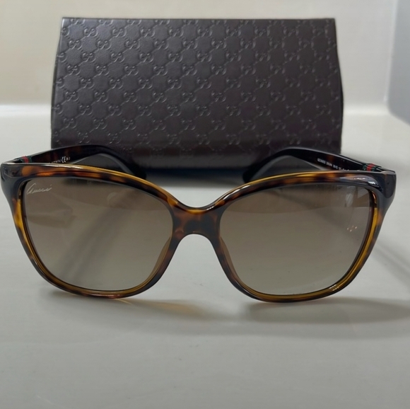 Gucci Accessories - Gucci Brown Tortoise Sunglasses with Case and Cloth